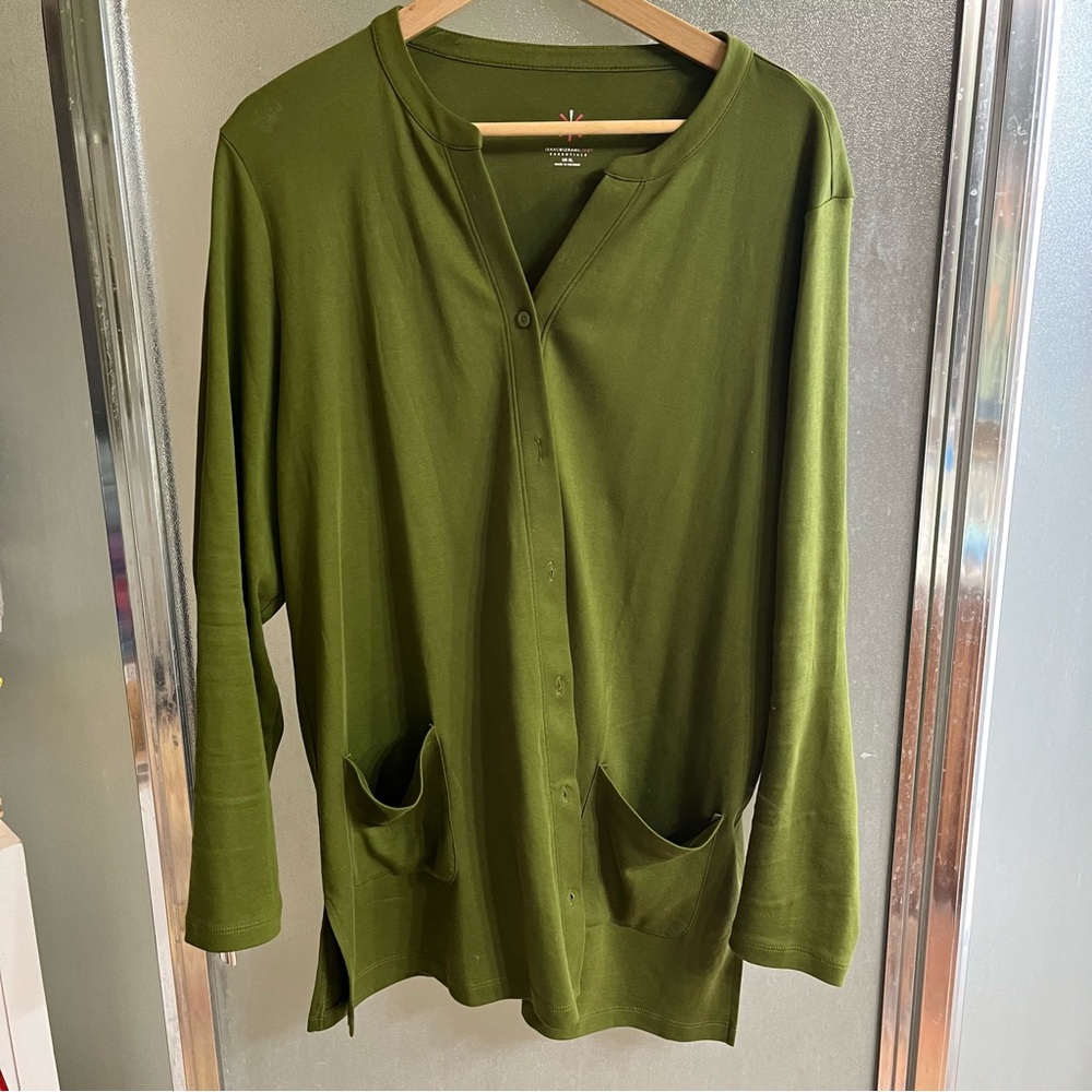 Isaac Mizrahi Y-Neck Button Front Topper